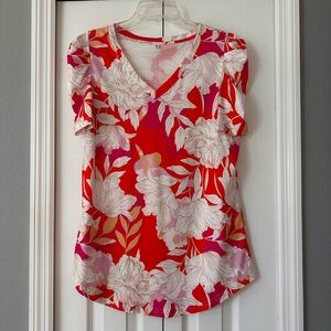 Short, puffy sleeve top